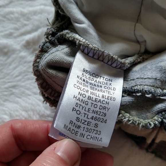 Umgee camo moto style pull on style pants - Picture 6 of 7